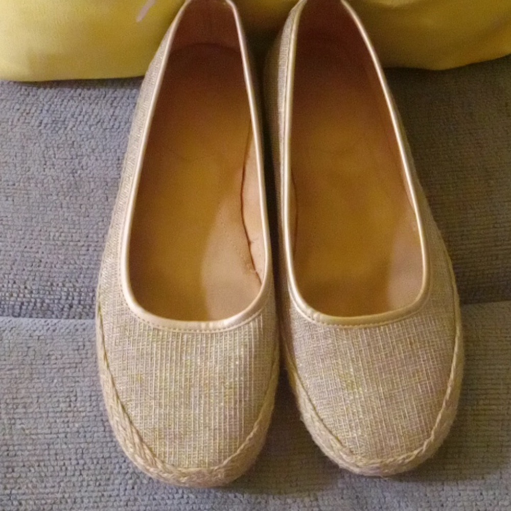 Woman's shoe